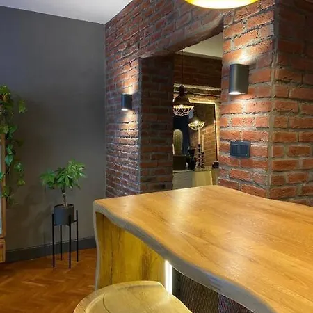 Bebek Sahilde, Oezel Tasarim Uecretsiz Vale * Provincia di Istanbul